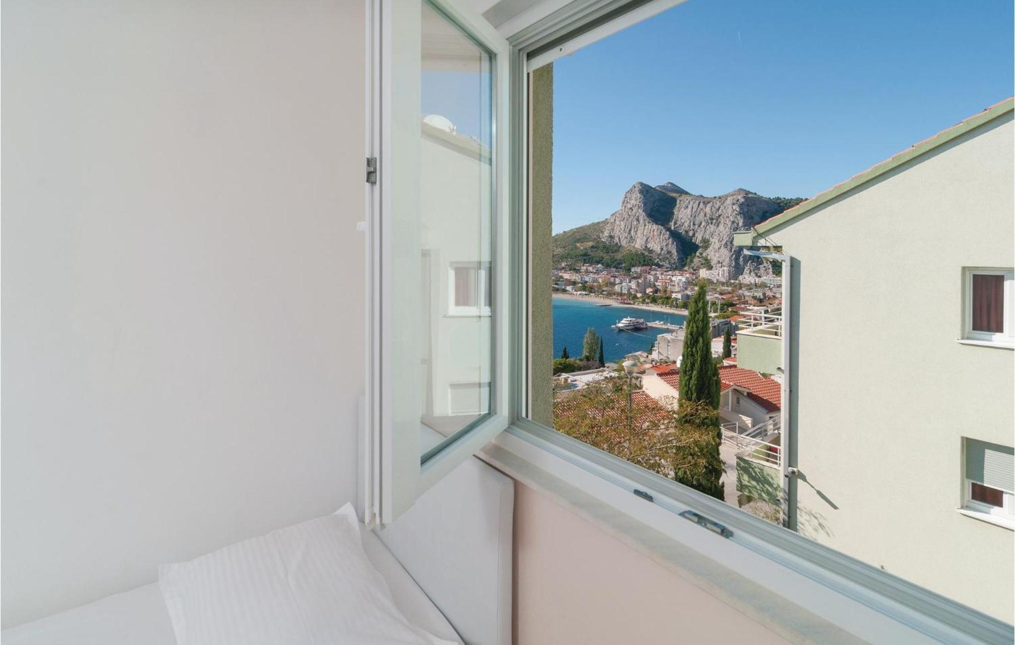 Nice Apartment In Omis With House Sea View Buitenkant foto