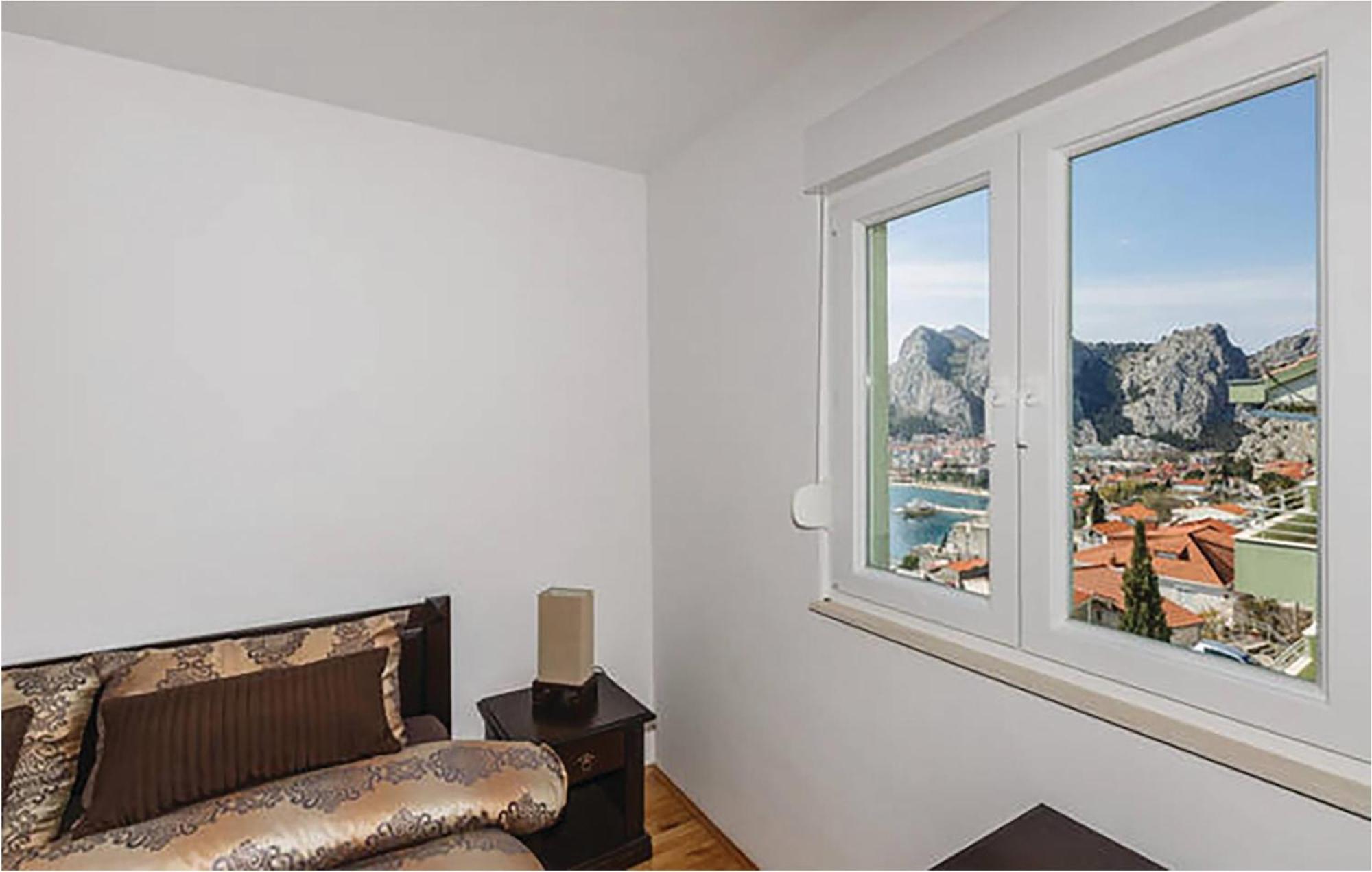 Nice Apartment In Omis With House Sea View Buitenkant foto